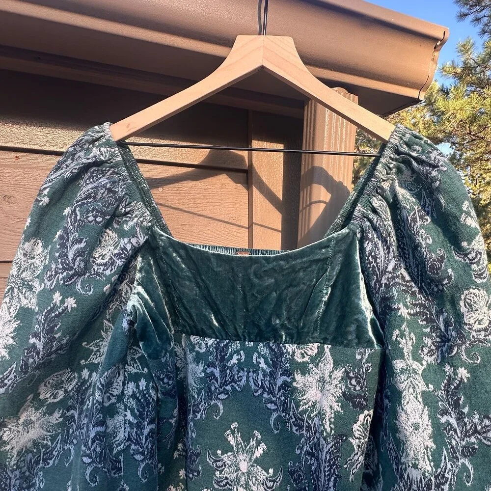 EUC Free People Lauren Green Floral Velvet & Tapesty Holiday Mini Dress